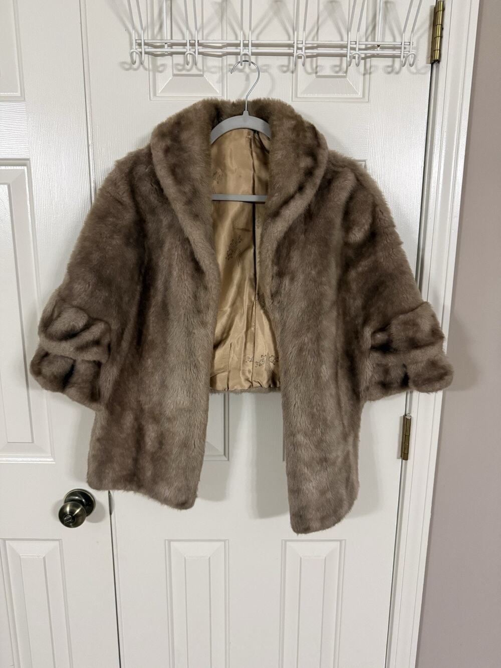 Vintage Mid century Faux Fur Shole Mob Wife